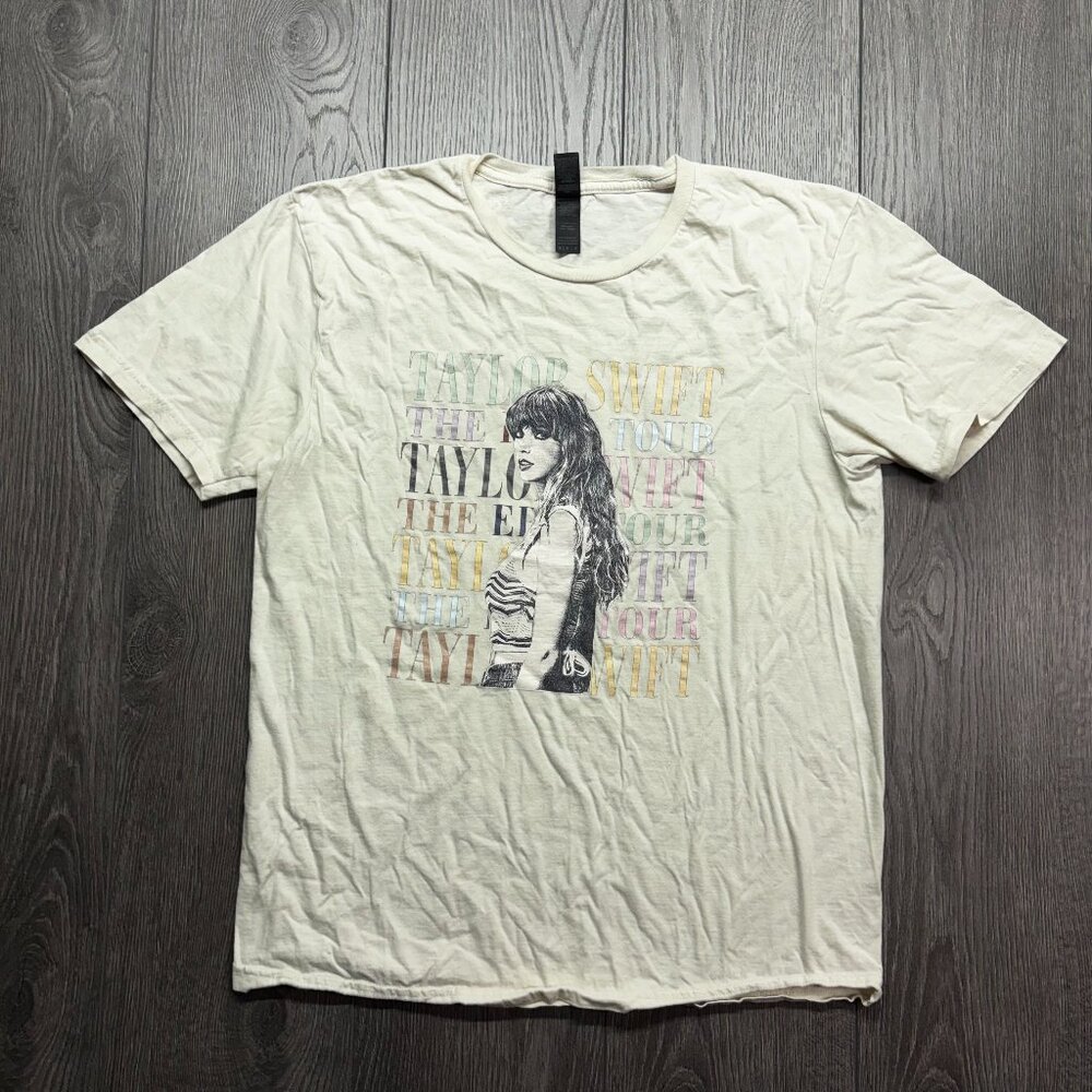 Taylor Swift The Eras Tour T shirt Medium White Swifty Band